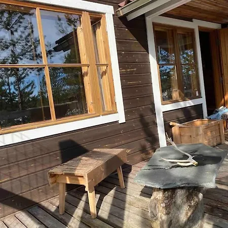 別荘 Wilderness Cabin At Huskyfarm Lake View イバロ